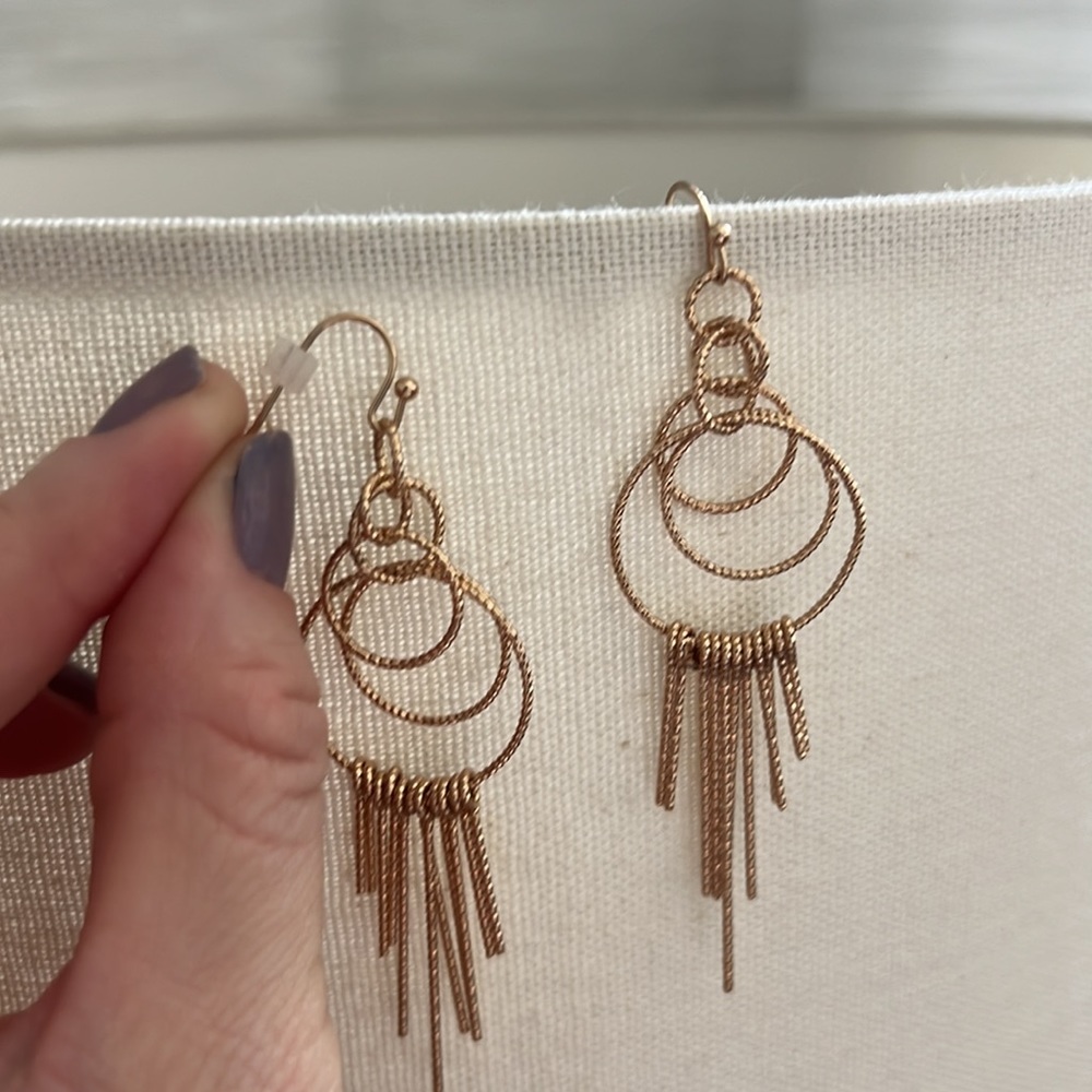 ✨Amazing statement earrings✨ - Picture 4 of 4